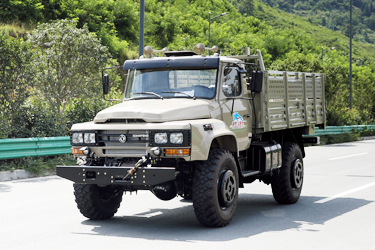 4×4尖頭EQ2070升級(jí)款_新款四驅(qū)140雙橋越野專(zhuān)用卡車(chē)_全驅(qū)190馬力載貨運(yùn)輸廠(chǎng)家