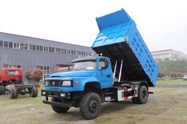 東風(fēng)4×4尖頭EQ3122越野自卸卡車_四驅(qū)210馬力加高板翻斗_13方渣土砂石礦山工地專用運輸車