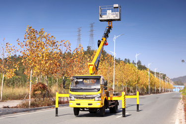 4×2東風150馬力國五舉升車_輕型市政道路維修車_定制左/右舵商用款小型微卡救援車