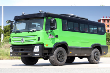 210馬力東風(fēng)EQ2070底盤改裝越野客車_4×4越野專用村村通_四驅(qū)25座大巴士公交車配置